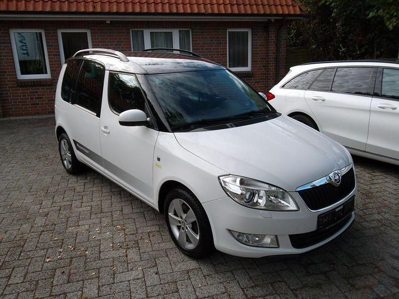 Weiß Gebraucht 2013 Skoda Roomster Fresh Kombi | 8.200 € (Fairer Preis) - Bild 1/4