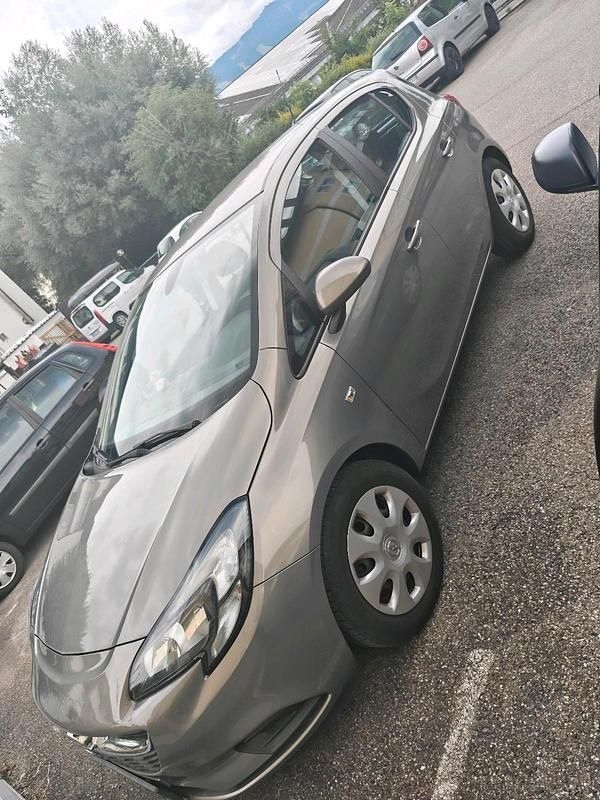 Braun Gebraucht 2015 Opel Corsa Limousine | 8.600 € - Bild 1/4