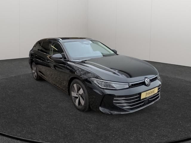 Gebraucht VW Passat Elegance 150 PS (110 kW) 2025 Grenadillschwarz metallic Kombi