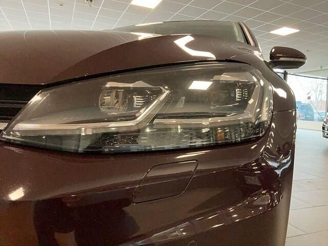 Gebraucht VW Golf VII Sound 125 PS (91 kW) 2017 Rot Limousine