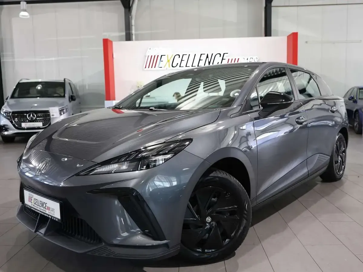 Gebraucht MG MG4 EV 125 kW (170 PS) 2023 Grau metallic Kleinwagen