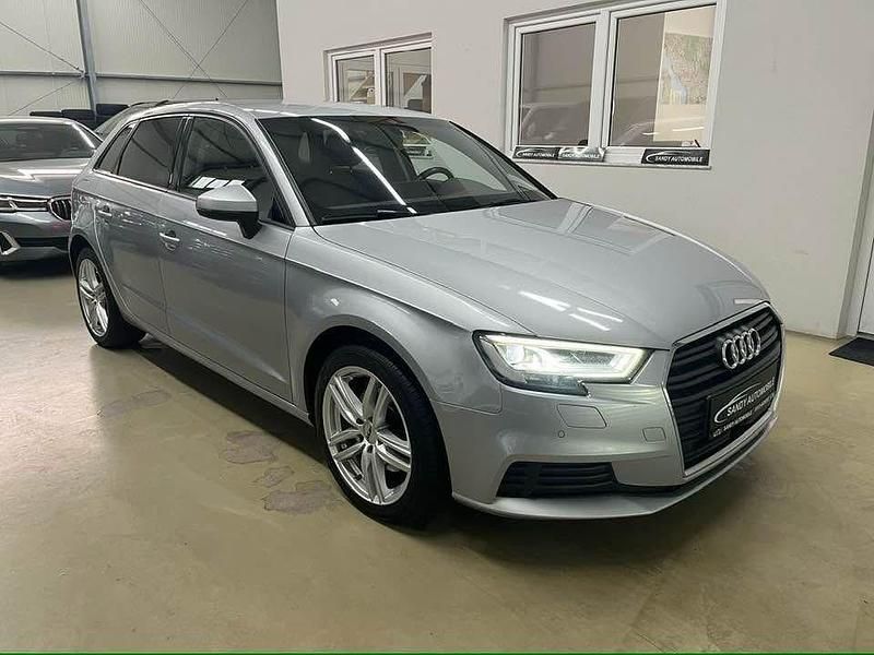 Gebraucht Audi A3 Basis 150 PS (110 kW) 2020 Silber Limousine