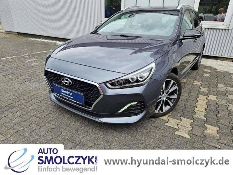 Grau Gebraucht 2020 Hyundai i30 Kombi | 15.990 € (Fairer Preis) - Bild 1/4