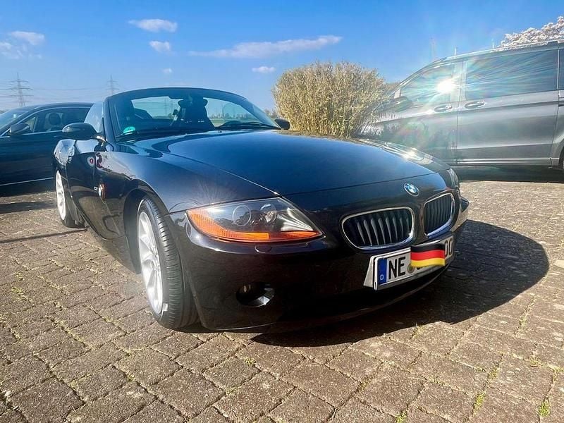 Gebraucht BMW Z4 192 PS (141 kW) 2003 Schwarz Cabrio