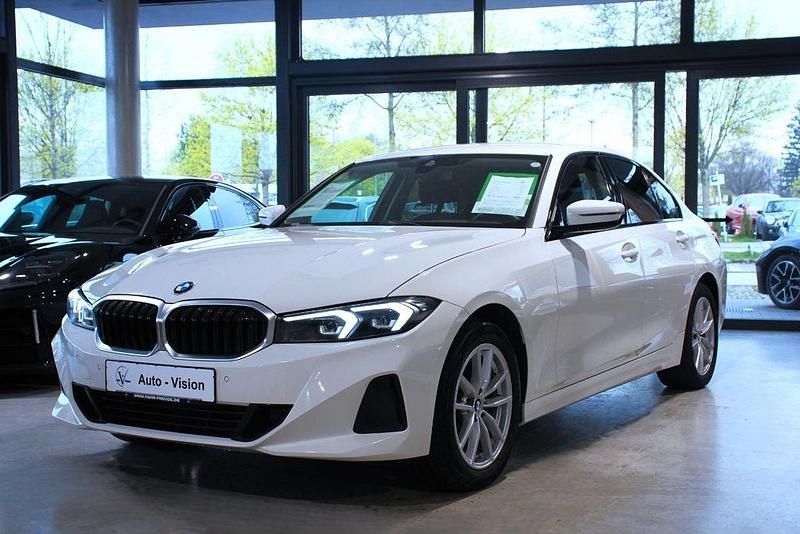 Gebraucht BMW 318 150 PS (110 kW) 2023 Weiß Limousine
