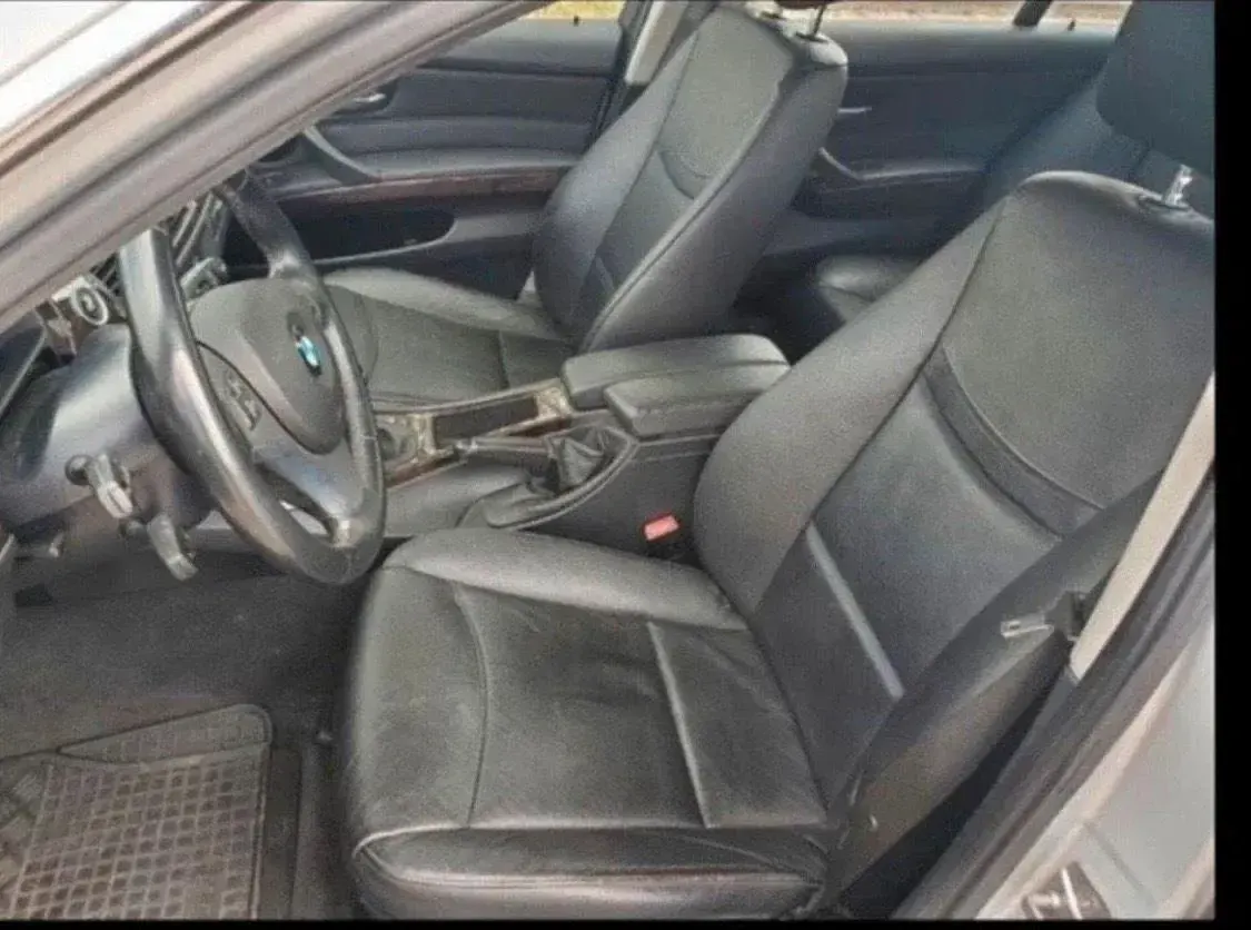 Gebraucht BMW 318 2011 Silber Kombi