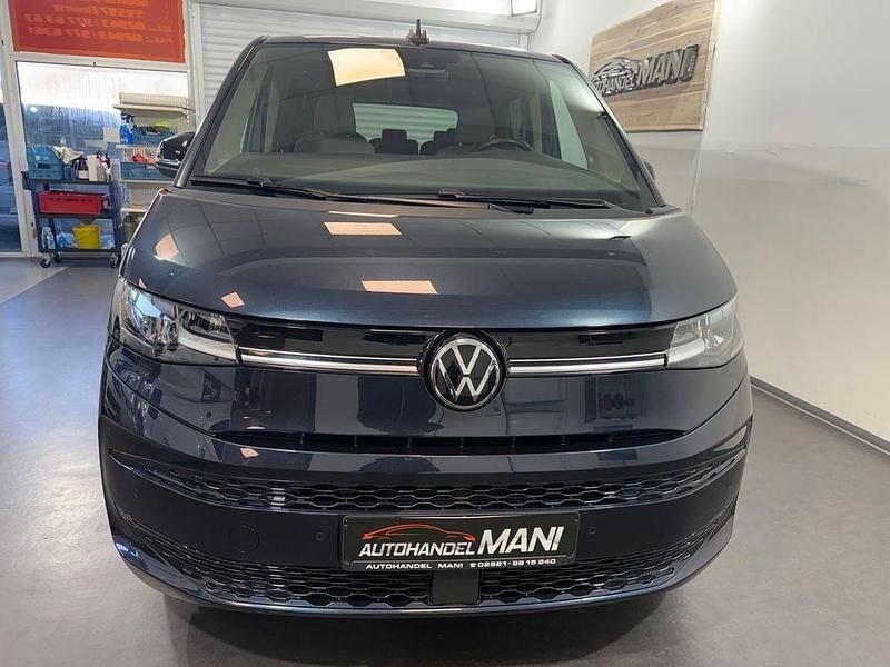 Gebraucht VW Multivan Life 150 PS (110 kW) 2023 Blau Van