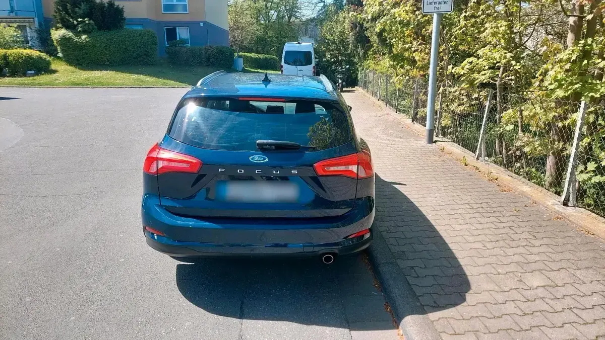 Gebraucht Ford Focus 120 PS (88 kW) 2019 Blau Kombi