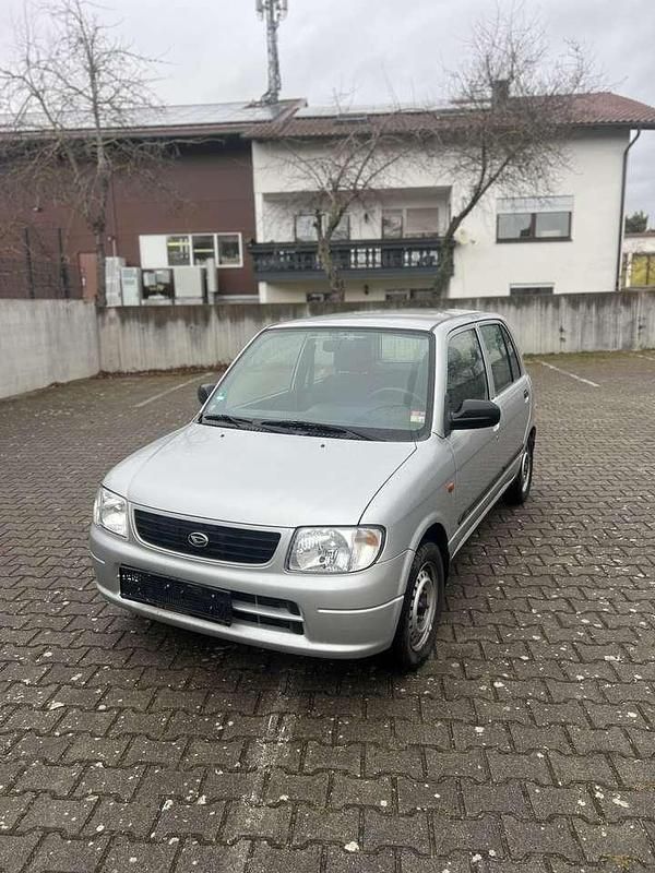 Grau Gebraucht 2003 Daihatsu Cuore Kleinwagen | 1.999 € (Etwas zu teuer) - Bild 1/4