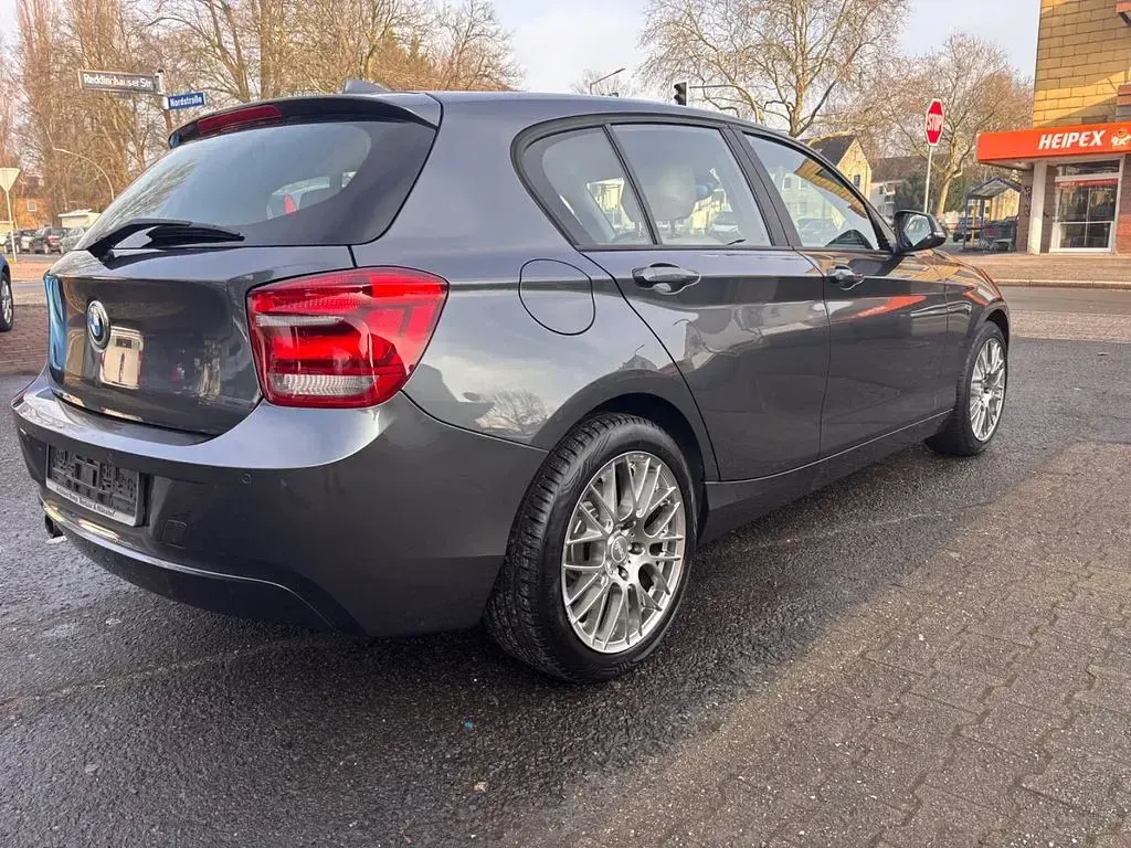 Gebraucht BMW 118 170 PS (125 kW) 2012 Schwarz Kleinwagen