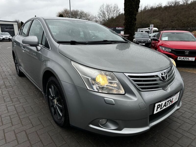 Gebraucht Toyota Avensis Executive 152 PS (111 kW) 2010 Silber Limousine