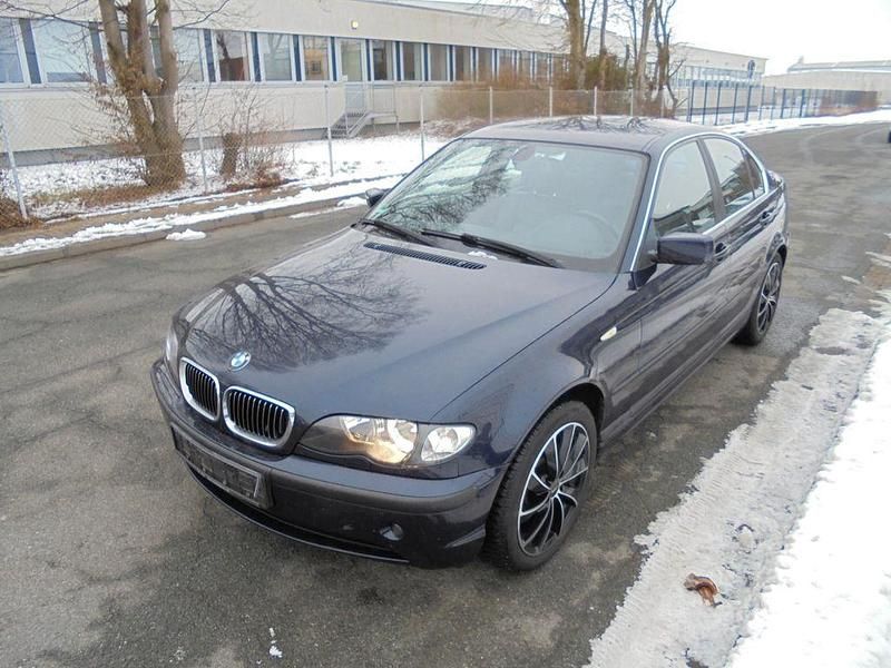 Gebraucht BMW 320 150 PS (110 kW) 2004 Blau Limousine