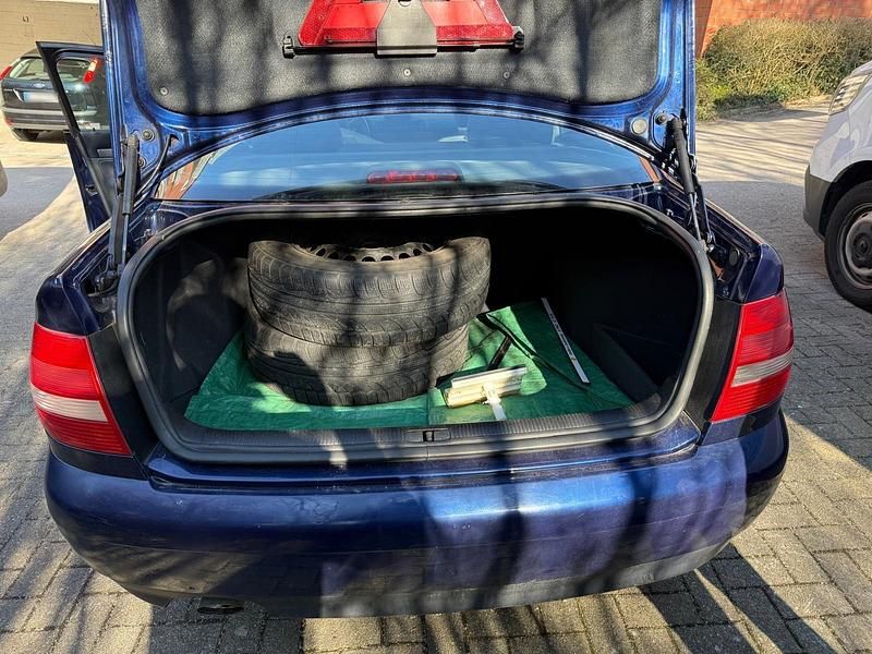 Gebraucht Audi A4 2000 Blau Limousine