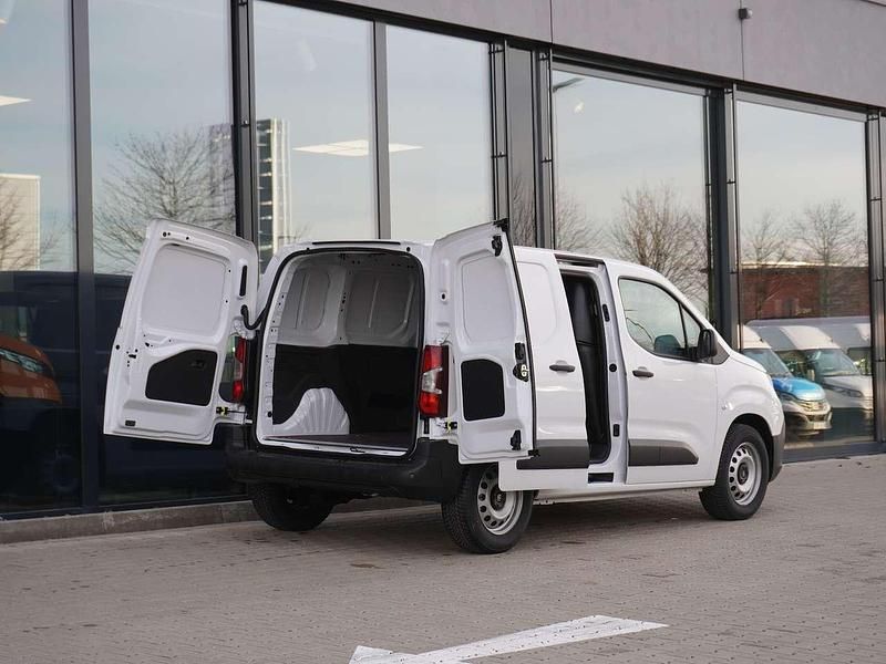 Neu Fiat Doblò 102 PS (75 kW) 2026 Weiß Van / Kleinbus