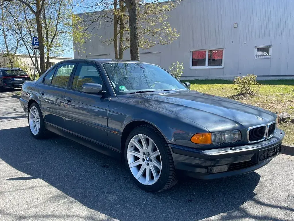 Brugt BMW 735 238 HK (175 kW) 1999 Grå Sedan