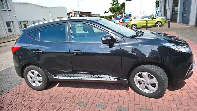 Gebraucht Hyundai ix35 Comfort 163 PS (119 kW) 2010 Schwarz SUV