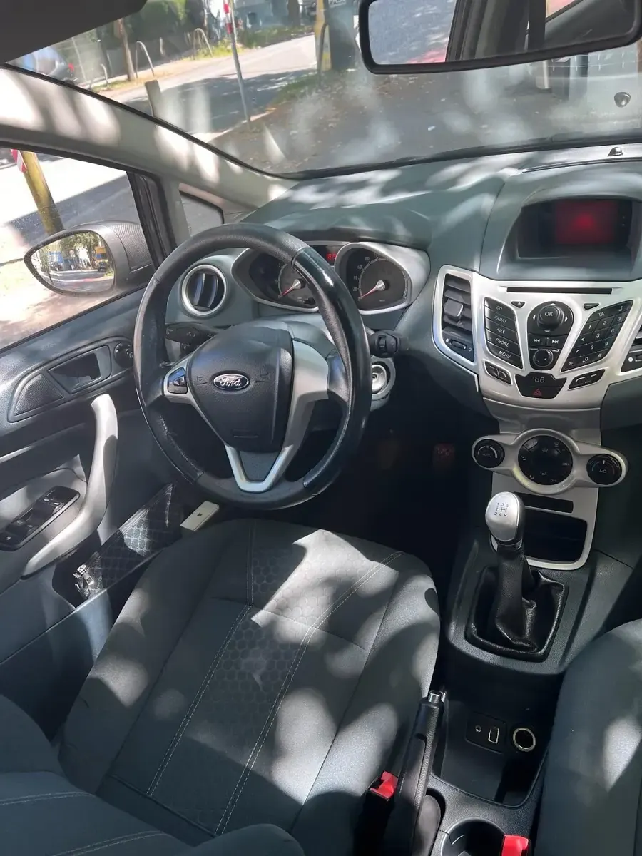 Gebraucht Ford Fiesta 82 PS (60 kW) 2009 Schwarz Kleinwagen