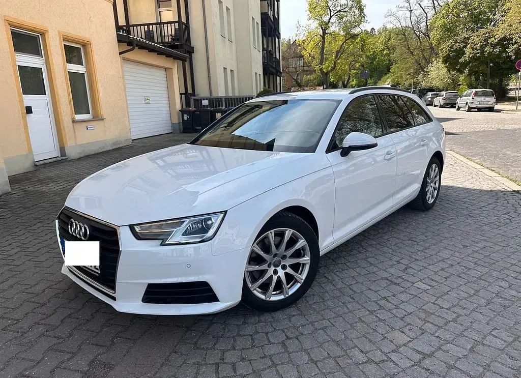 Second-hand Audi A4 150 CP (110 kW) 2017 Alb Break