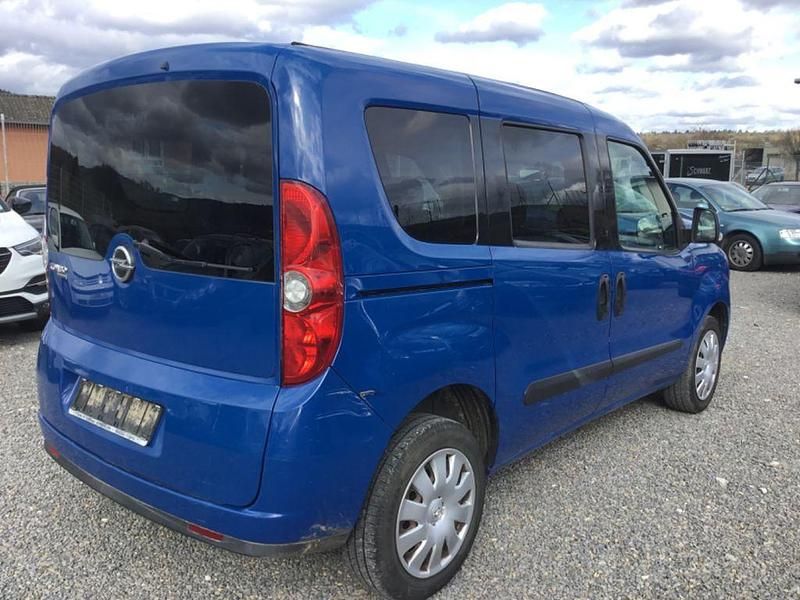 Gebraucht Opel Combo 95 PS (69 kW) 2012 Blau Van / Kleinbus