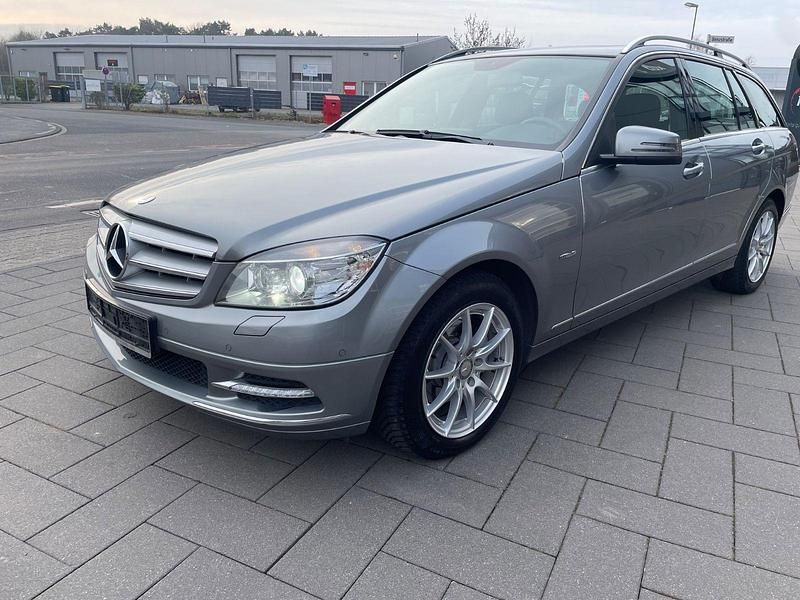 Grau Gebraucht 2010 Mercedes C180 Kombi | 6.599 € (Fairer Preis) - Bild 1/4