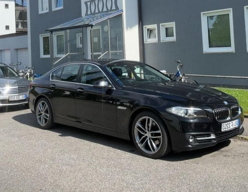 Schwarz Gebraucht 2013 BMW 520 Limousine | 12.300 € (Fairer Preis) - Bild 1/4