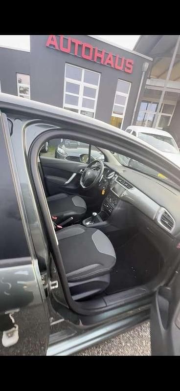 Second-hand Citroën C3 SELECTION 68 CP (50 kW) 2012 Berlinǎ