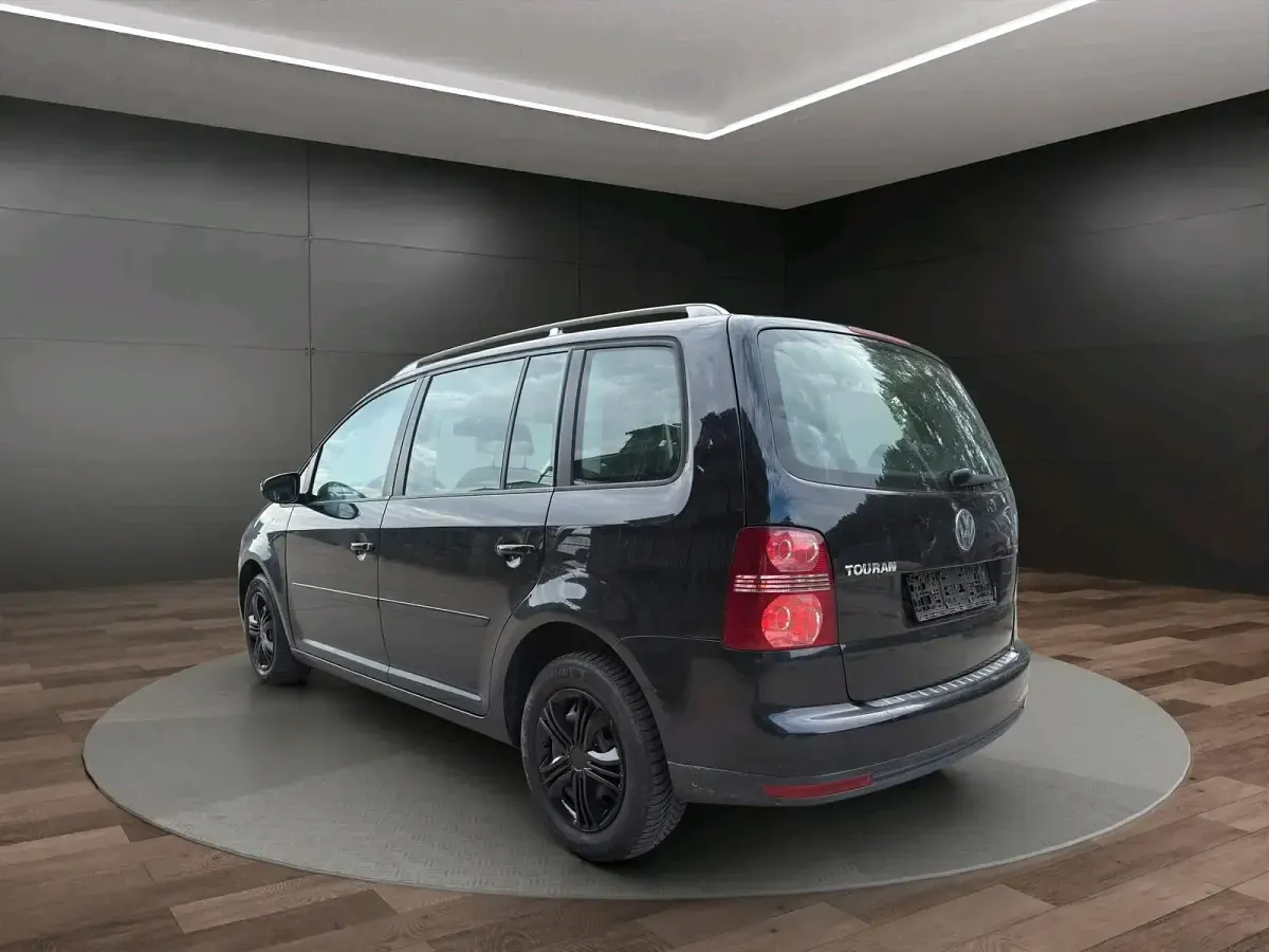 Gebraucht VW Touran 105 PS (77 kW) 2009 Schwarz Van / Kleinbus