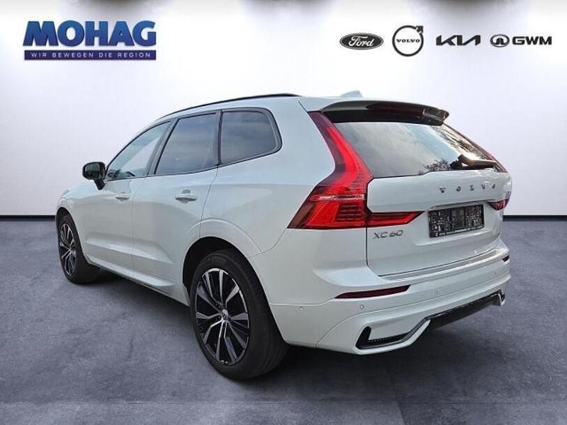 Gebraucht Volvo XC60 Ultimate 235 PS (172 kW) 2023 Weiss SUV