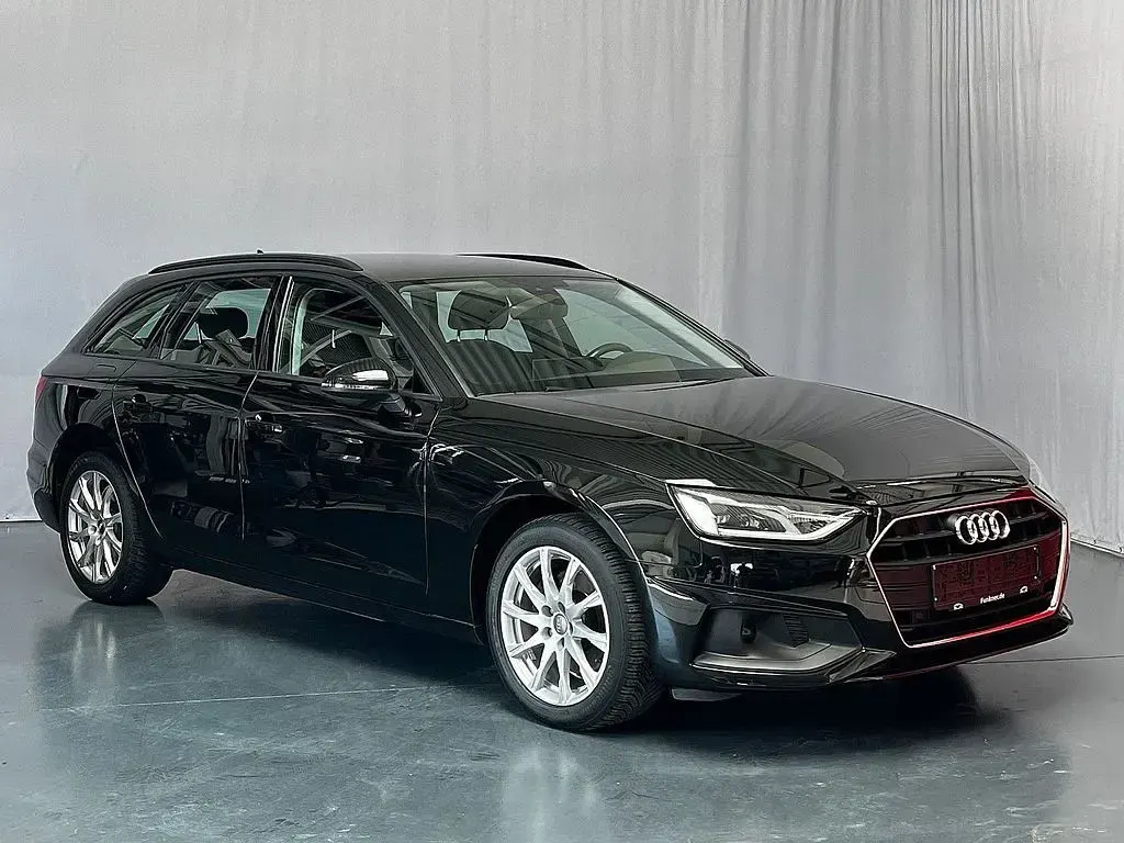 Gebraucht Audi A4 Ambiente 136 PS (100 kW) 2020 Schwarz Kombi
