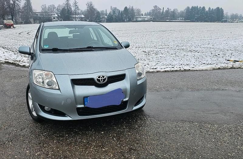 Gebraucht Toyota Auris 132 PS (97 kW) 2009 Andere farben Kleinwagen