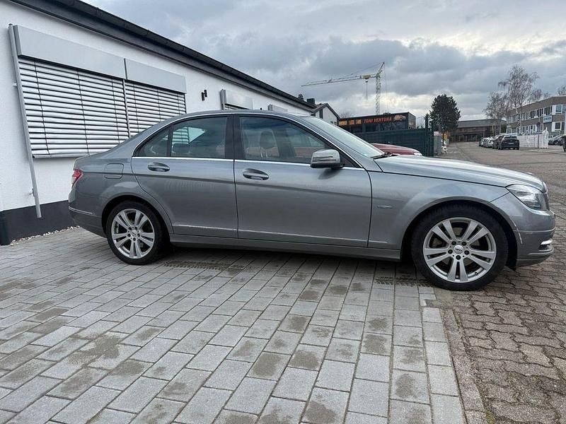 Gebraucht Mercedes C200 184 PS (135 kW) 2010 Silber Limousine