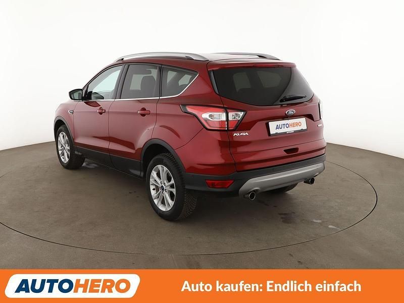 Gebraucht Ford Kuga Titanium 150 PS (110 kW) 2018 Rot SUV