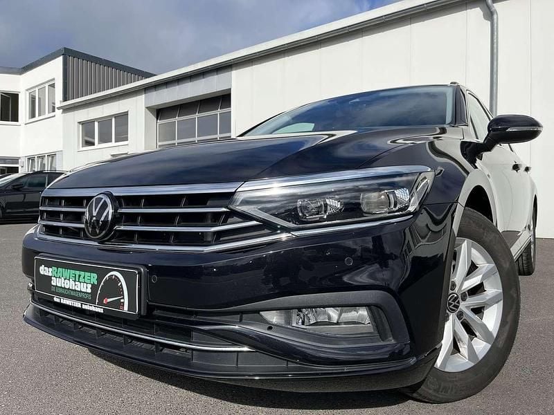 Schwarz Gebraucht 2023 VW Passat Business Kombi | 27.460 € (Guter Preis) - Bild 1/4