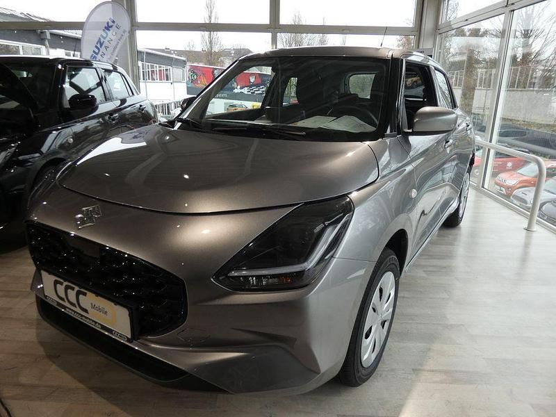 Neu Suzuki Swift Club 83 PS (61 kW) 2025 Schwarz Limousine