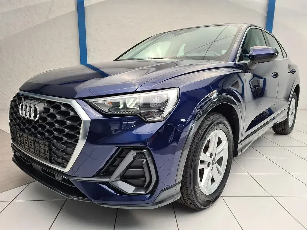 Usado Audi Q3 Sportback Basis 150 CV (110 kW) 2022 Azul SUV