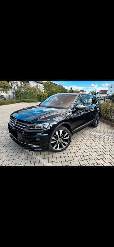 Schwarz Gebraucht 2018 VW Tiguan Allspace R-line SUV | 22.799 € (Fairer Preis) - Bild 1/4