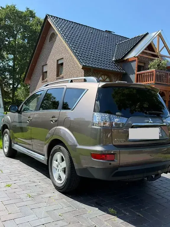 Gebraucht Mitsubishi Outlander Invite 177 PS (130 kW) 2011 Braun SUV