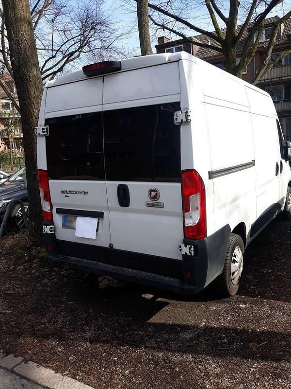 Gebraucht Fiat Ducato 131 PS (96 kW) 2018 Weiß Van