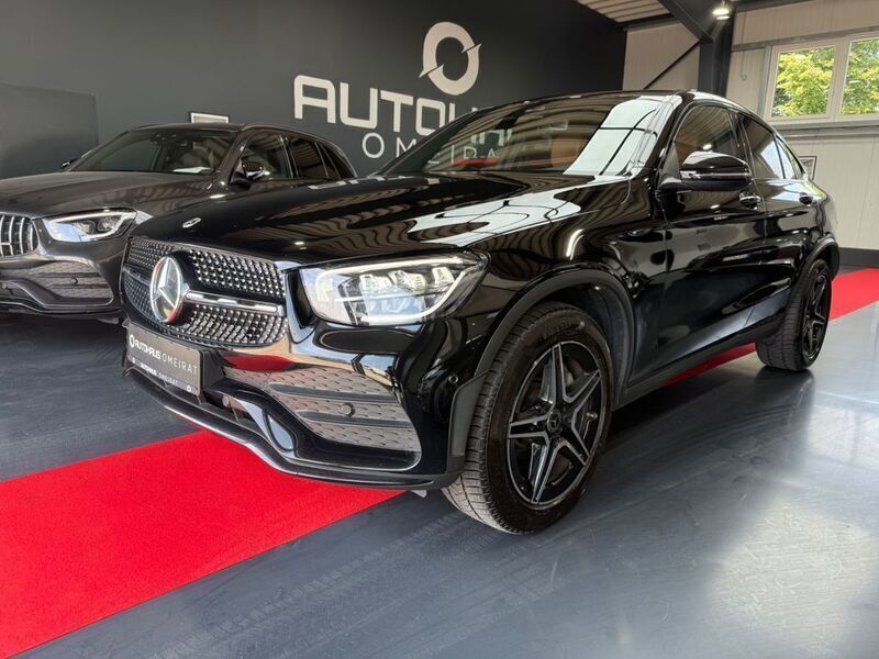 Schwarz Gebraucht 2022 Mercedes GLC300 AMG line Coupé | 36.900 € (Fairer Preis) - Bild 1/4