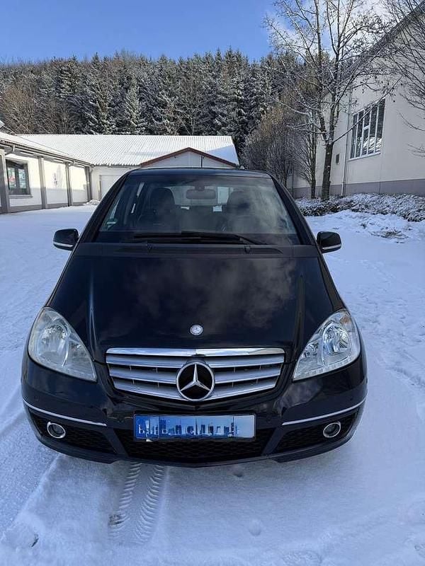Schwarz Gebraucht 2009 Mercedes A180 Avantgarde Kombi | 4.800 € (Etwas zu teuer) - Bild 1/4