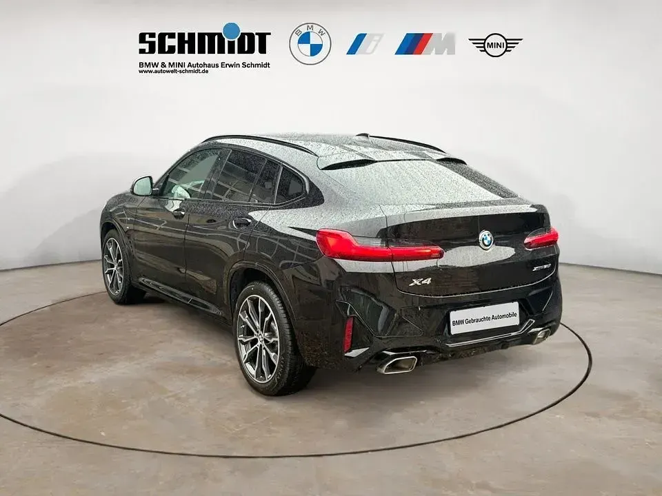 Gebraucht BMW X4 M Sport 245 PS (180 kW) 2025 Schwarz SUV