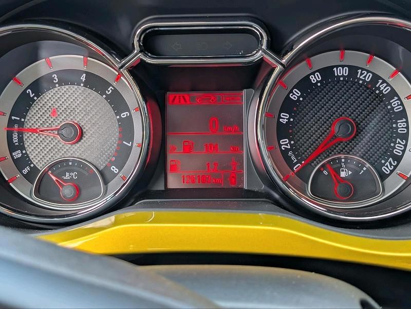 Gebraucht Opel Adam S 115 PS (84 kW) 2015 Gelb Kleinwagen