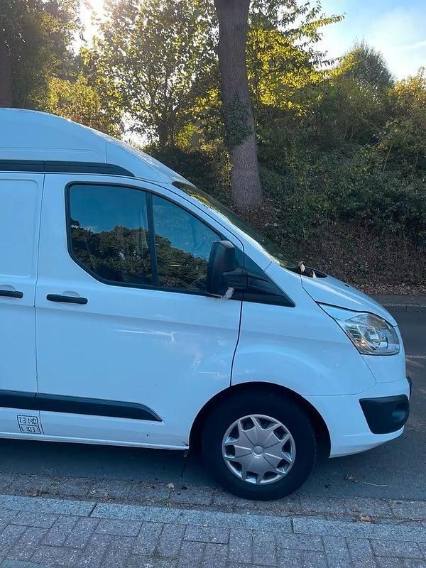 Second-hand Ford Transit Custom 130 CP (95 kW) 2017 Alb Monovolum