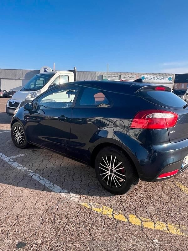 Gebraucht Kia Rio 86 PS (63 kW) 2012 Kleinwagen