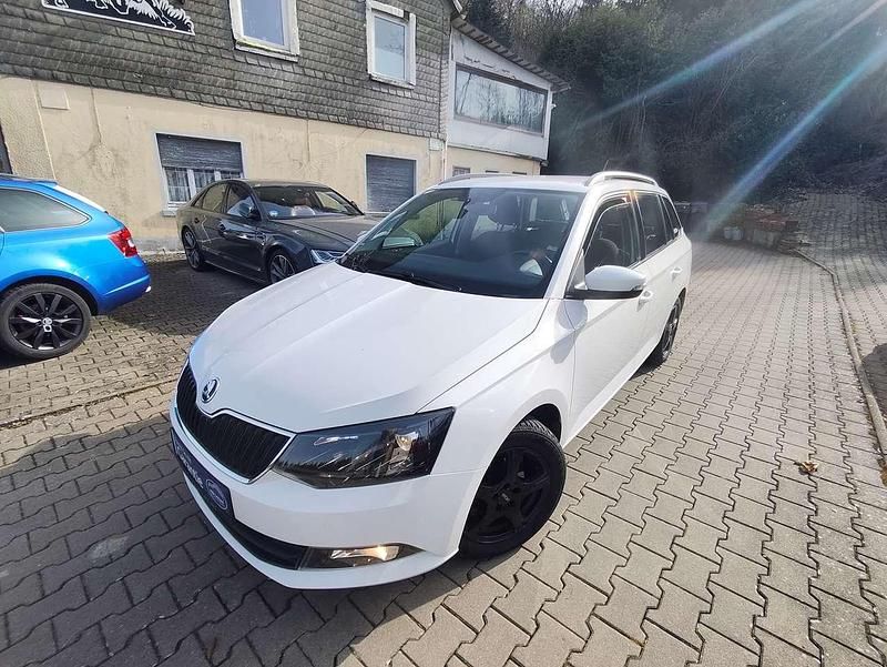 Gebraucht Skoda Fabia Style 90 PS (66 kW) 2016 Candyweiss Kombi