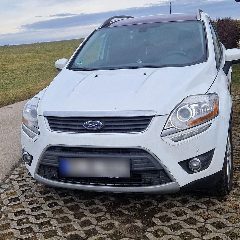 Gebraucht Ford Kuga Titanium 163 PS (119 kW) 2012 Weiß SUV
