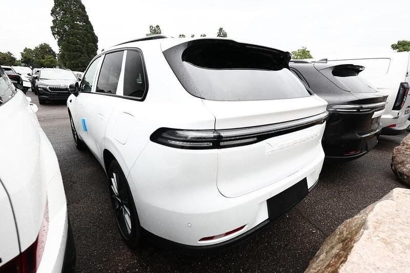 Neu Leapmotor C10 439 kW (598 PS) 2026 Grün SUV