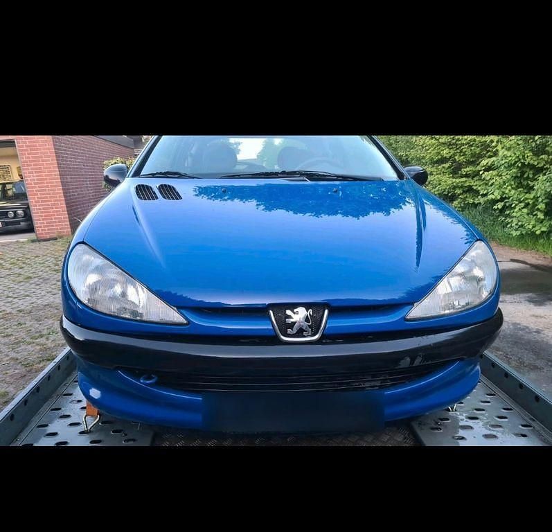 Blau Gebraucht 2000 Peugeot 206 Limousine | 900 € (Guter Preis) - Bild 1/4