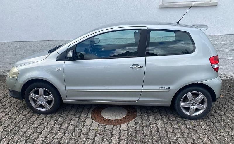 Usata VW Fox Style 75 CV (55 kW) 2010 Oro Utilitaria