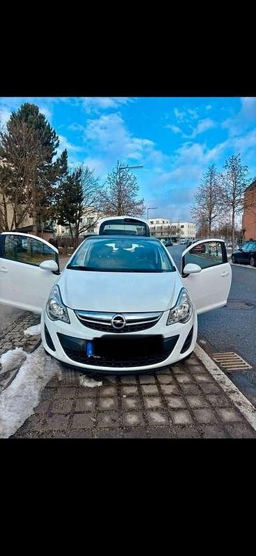 Usata Opel Corsa Edition 69 CV (50 kW) 2012 Bianco Utilitaria